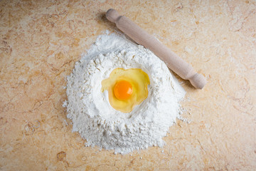 Farina con tuorlo d'uovo