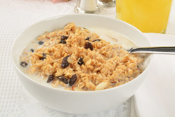 Oat and raisin granola