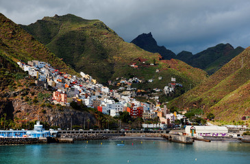 Fototapeta na wymiar Harbour of Santa Cruz de Tenerife, Canary Islands, Spain