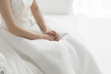 Obraz na płótnie Canvas Sitting bride