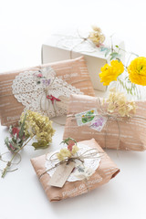 プレゼント　贈り物　ラッピング