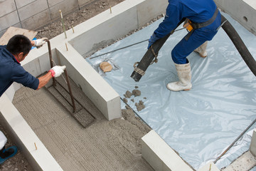 住宅建設　基礎工事