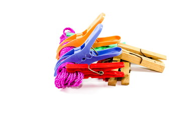 Wäscheleine mit Wäscheklammern