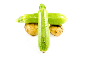 Frische Grüne Zucchini mit Kartoffeln