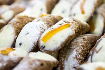 Selbstklebende Fototapeten Cannoli, typical Sicilian desserts © marcociannarel