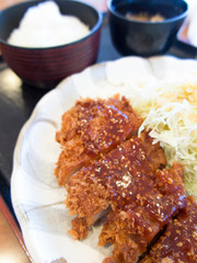 トンカツ定食