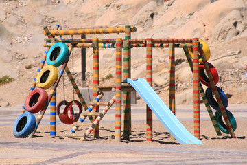 Buntes Spielgerüst