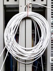 Confused of UTP Cat5 cable in server room