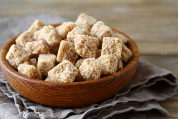 Cane sugar in a bowl