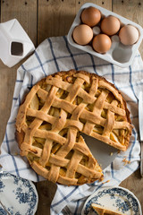 apple pie with caramelized apples