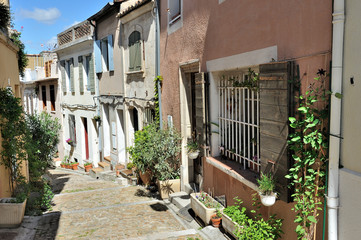 Fototapeta na wymiar case di Arles, Provenza, Camargue