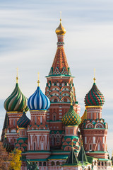 Fototapeta premium St. Basil's Cathedral in Moscow on a sunny day