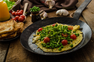 Healthy omelet with vegetables
