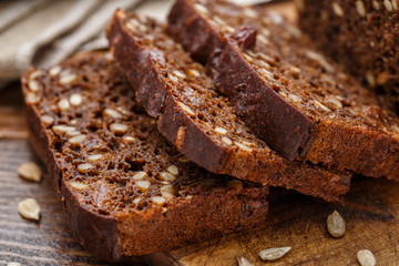 Sliced bread with seeds