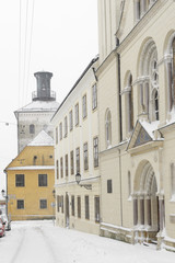 Obraz premium A winter view from Ciril & Methods' street towards Lotrscak towe
