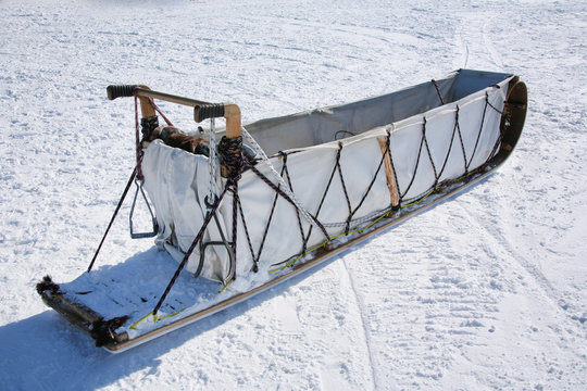「犬ぞり」の写真素材 41,187件の無料イラスト画像 Adobe Stock