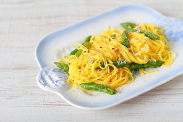 Fresh pasta with asparagus and parmesan