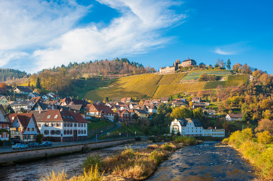 Fluss Murg mit Schloss Eberstein und Ortsbild, Gernsbach Obertsr