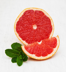 Grapefruit with mint