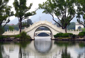 Gordijnen White bridges in Guilin, China © katoosha