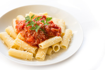 Rigatoni al sugo, cucina italiana