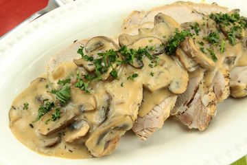 rôti de porc sauce champignons © ALF photo
