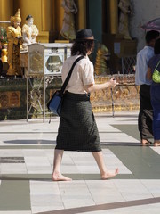 Shwedagon, simbolo de Yangón - obrazy, fototapety, plakaty