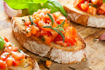 Frische Bruschetta
