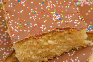 bunter Streuselkuchen