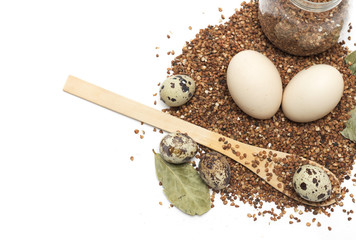 Ingredients for cooking buckwheat with eggs. Photo.