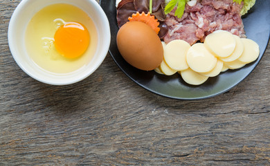 egg tofu and pork with raw