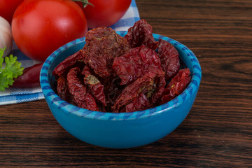 Dried tomtoes