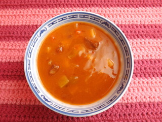 ungarische gulaschsuppe