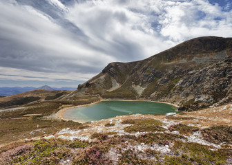 Fototapeta na wymiar Lago del Ausente.Picos de Europa, Leon.
