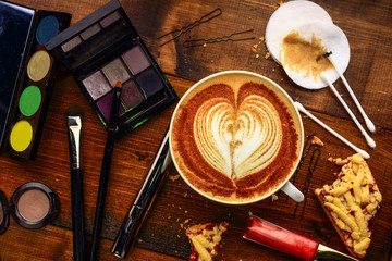 morning makeup in cafe