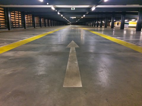 Parkpl&auml;tze im Parkhaus