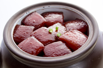 Pork braised in brown sauce