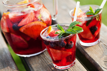 Refreshing sangria (punch) with fruits, picnic idea - 78034048