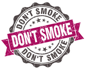 Obraz premium don't smoke grunge violet seal isolated on white