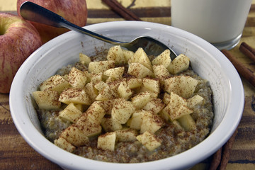 Apple Cinnamon Oatmeal