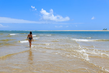 Boipeba - Plage de Castelhanos - femme