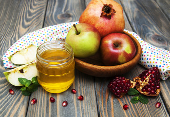 honey  apple and pomegranate