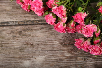 Naklejka na ściany i meble Bouquet of pink roses