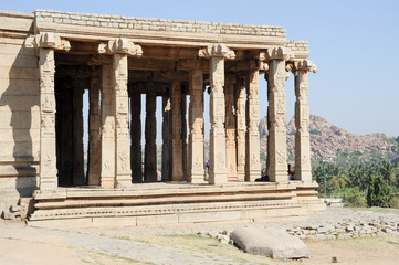 Obraz premium Ancient ruins of Vijayanagara Empire in Hampi