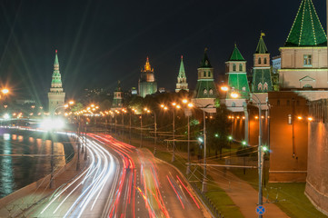 Fototapeta na wymiar Russia. Evening in Moscow. Night view of the Kremlin and bridge