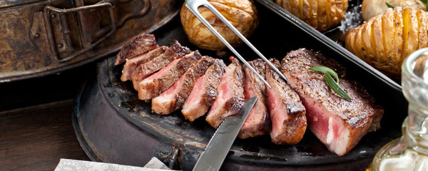 Steak mit bratkartoffel 
