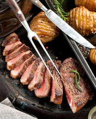 Steak mit bratkartoffel 