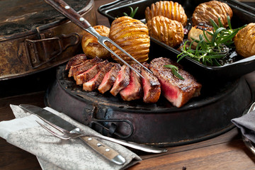 Steak mit bratkartoffel 