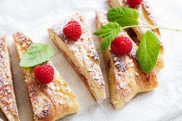 Raspberry sweet roll