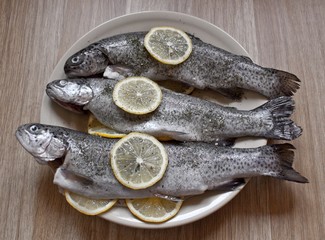 fish with lemon and spices